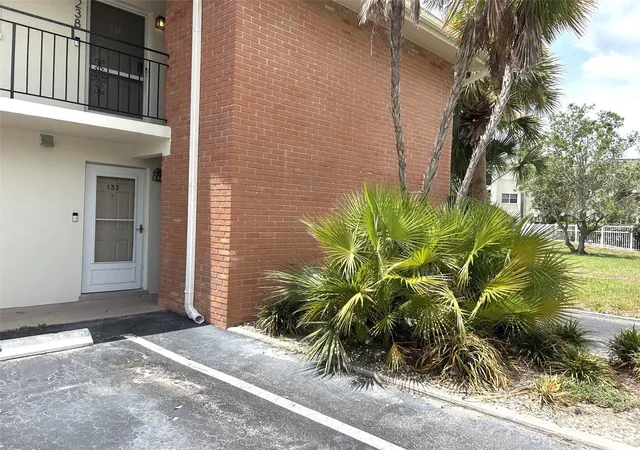Photo 1 of Condo for sale at 4520 Overlook Dr Ne #132, Saint Petersburg, FL 33703 | MLS# TB8528470 | Listing updated on 2026-08-31