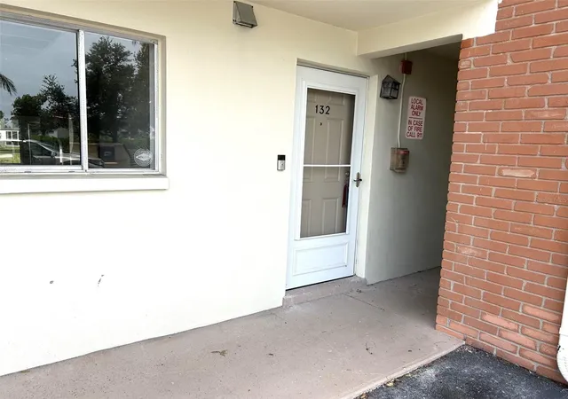 Photo 2 of Condo for sale at 4520 Overlook Dr Ne #132, Saint Petersburg, FL 33703 | MLS# TB8528470 | Listing updated on 2026-08-31