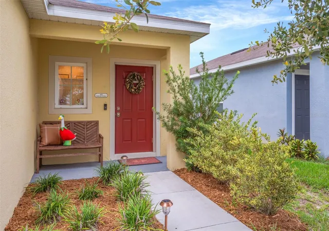 Photo 3 of Single family home for sale at 35088 Jomar Ave, Zephyrhills, FL 33541 | MLS# TB8528481 | Listing updated on 2026-10-10