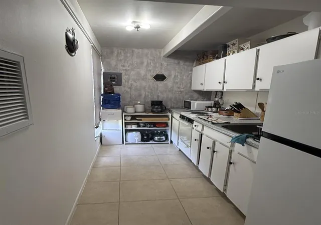 2nd image of 4719 Club Cir, Lake Wales, FL 33854 | MLS# L4963445