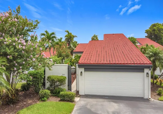 2nd image of 780 Sarabay Rd #16, Osprey, FL 34229 | MLS# TB8528486
