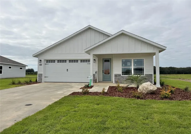 Single family home for sale at 122 SW 212th Drive, NEWBERRY, FL 32669 | MLS# GC541900