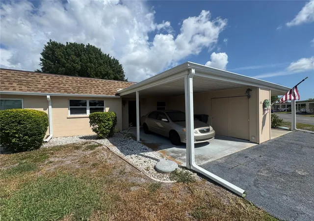 1st image of 652 Park Cir, Bradenton, FL 34207 | MLS# A4699751