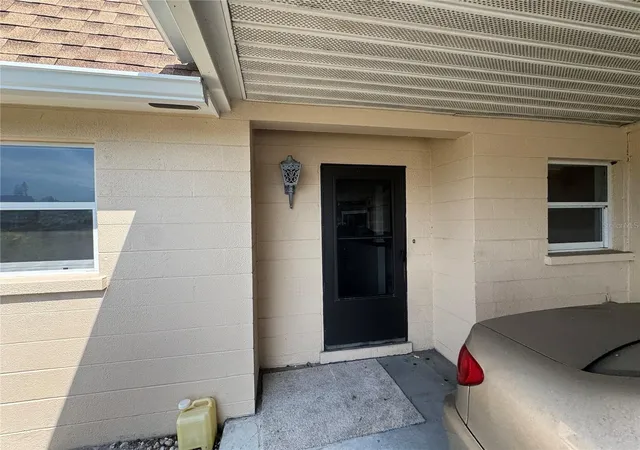 4th image of 652 Park Cir, Bradenton, FL 34207 | MLS# A4699751