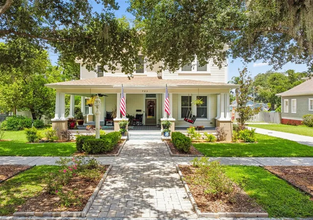 Photo 3 of Single family home for sale at 703 N Evers St, Plant City, FL 33563 | MLS# TB8528496 | Listing updated on 2026-09-20