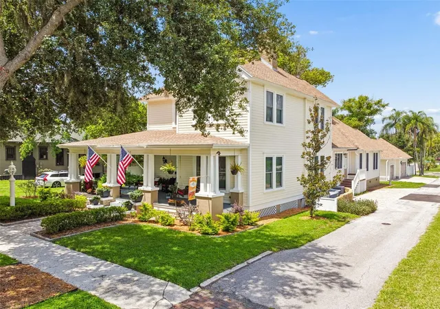 Photo 4 of Single family home for sale at 703 N Evers St, Plant City, FL 33563 | MLS# TB8528496 | Listing updated on 2026-09-20