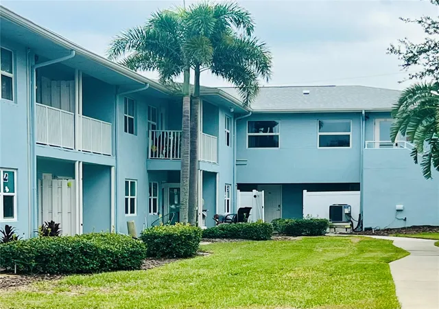 Photo 1 of Condo for sale at 300 Venetian Dr #2, Clearwater, FL 33755 | MLS# TB8528499 | Listing updated on 2026-09-20