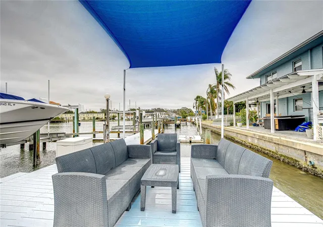 5th image of 300 Venetian Dr #2, Clearwater, FL 33755 | MLS# TB8528499