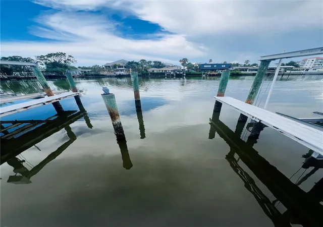 Photo 2 of Condo for sale at 300 Venetian Dr #3, Clearwater, FL 33755 | MLS# TB8528500 | Listing updated on 2026-09-20