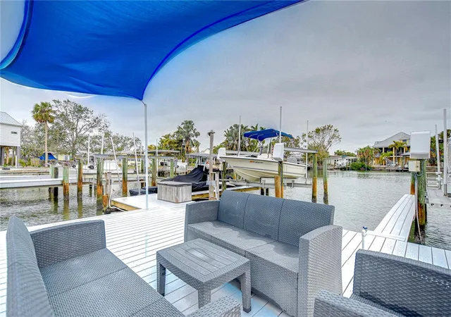 4th image of 300 Venetian Dr #3, Clearwater, FL 33755 | MLS# TB8528500