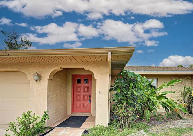 Photo 4 of Single family home for sale at 3640 Sterling Rd, Venice, FL 34293 | MLS# N6145005 | Listing updated on 2026-08-19