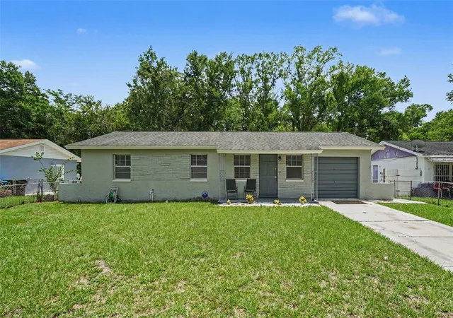 Photo 1 of Single family home for sale at 4419 Dolphin Dr, Tampa, FL 33617 | MLS# TB8528509 | Listing updated on 2026-08-27