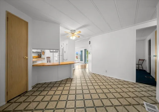 4th image of 3221 Se 39Th Ave, Ocala, FL 34480 | MLS# OM728333
