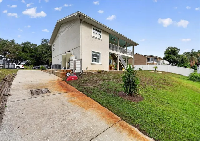 Photo 2 of Single family home for sale at 14365 Se 107th Avenue, Summerfield, FL 34491 | MLS# O6424483 | Listing updated on 2026-07-26
