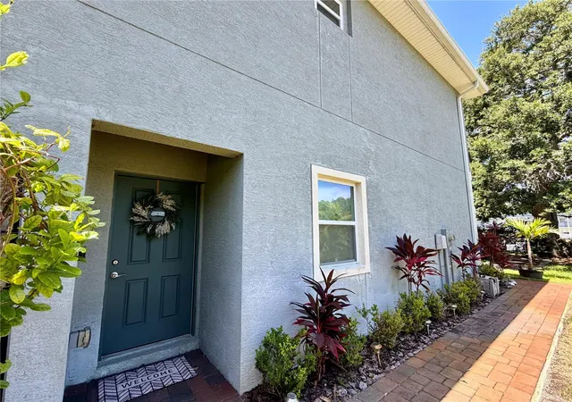 Photo 4 of Townhouse for sale at 281 Ashley Ct, Dunedin, FL 34698 | MLS# TB8528516 | Listing updated on 2026-08-09