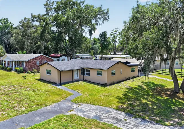 2nd image of 708 Cindy Ave, Fruitland Park, FL 34731 | MLS# G5114989
