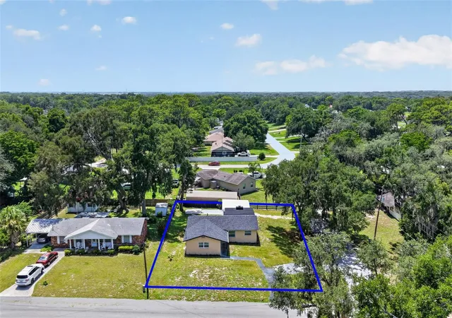 Photo 3 of Single family home for sale at 708 Cindy Ave, Fruitland Park, FL 34731 | MLS# G5114989 | Listing updated on 2026-09-20