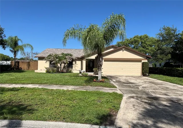 Photo 2 of Single family home for sale at 9840 Balmoral Cir, Orlando, FL 32817 | MLS# O6424486 | Listing updated on 2026-10-08