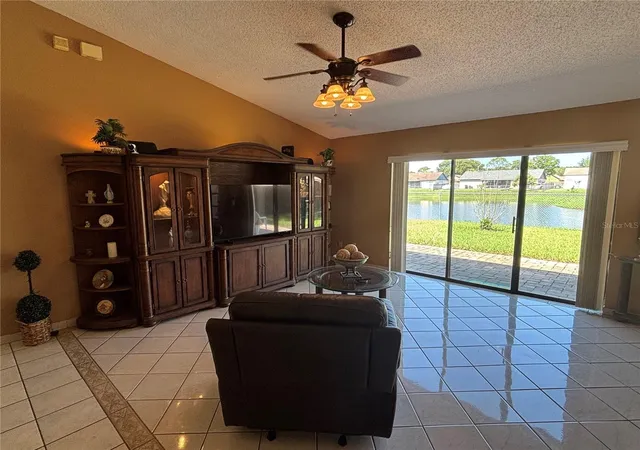 Photo 4 of Single family home for sale at 9840 Balmoral Cir, Orlando, FL 32817 | MLS# O6424486 | Listing updated on 2026-10-08
