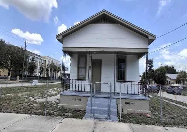 Photo 1 of Sale Pending at 3009 N 13th Street, Tampa, FL 33605 | MLS# TB8528525 | Listing updated on 2026-10-10