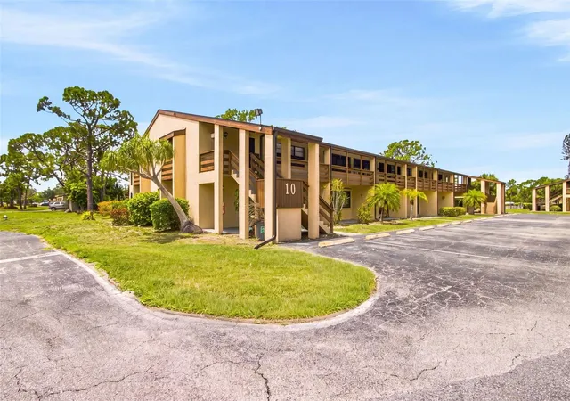 3rd image of 10 Quails Run Blvd #8, Englewood, FL 34223 | MLS# TB8528533