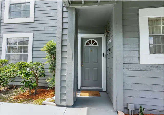 2nd image of 11942 Skylake Pl #C, Temple Terrace, FL 33617 | MLS# TB8528535