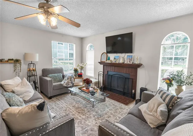5th image of 11942 Skylake Pl #C, Temple Terrace, FL 33617 | MLS# TB8528535