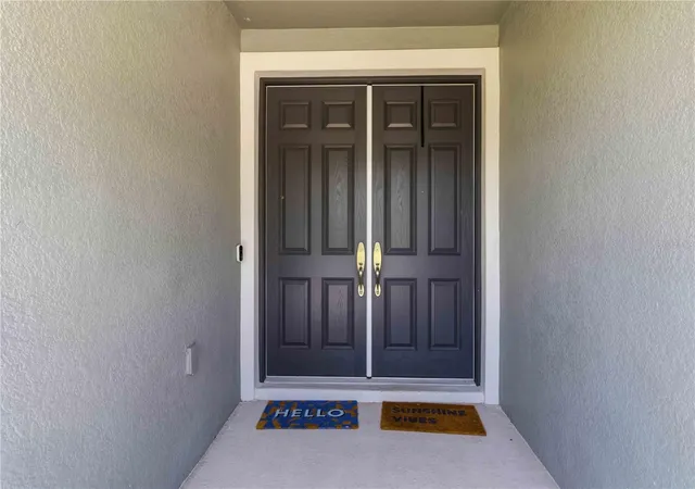 3rd image of 6404 Maiden Sea Dr, Apollo Beach, FL 33572 | MLS# TB8528542