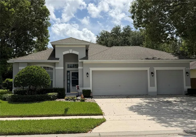 Photo 1 of Sale Pending at 923 Bridgeway Blvd, Orlando, FL 32828 | MLS# O6424503 | Listing updated on 2026-08-17