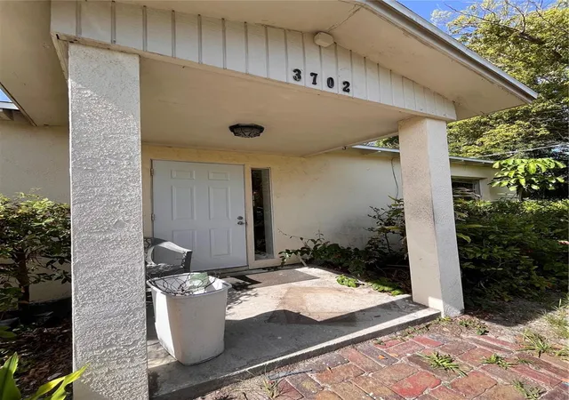 Photo 2 of Single family home for sale at 3702 Ohio Ave, Tampa, FL 33611 | MLS# TB8528553 | Listing updated on 2026-08-26