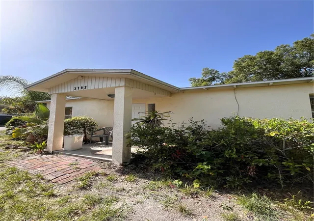 Photo 3 of Single family home for sale at 3702 Ohio Ave, Tampa, FL 33611 | MLS# TB8528553 | Listing updated on 2026-10-07