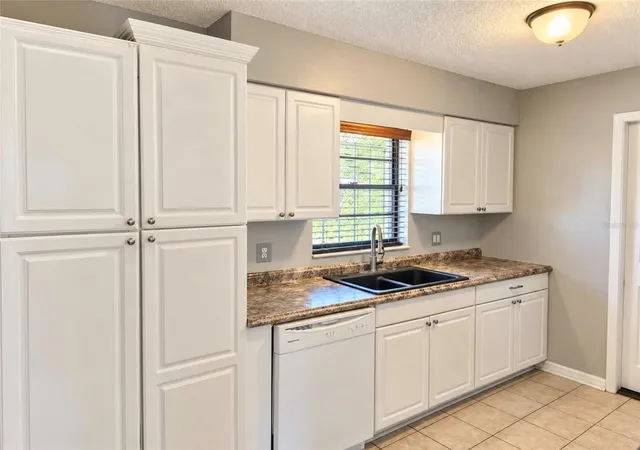 Photo 4 of Single family home for sale at 5 Tuna Ln, Kissimmee, FL 34759 | MLS# P4939294 | Listing updated on 2026-10-15