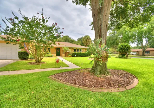 5th image of 902 Crestview Dr, Auburndale, FL 33823 | MLS# P4939295