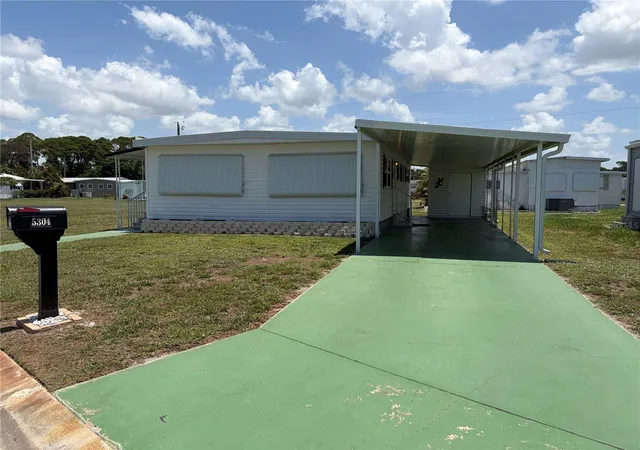 Manufactured home for sale at 5304 Cherry Hl Ave, SARASOTA, FL 34234 | MLS# A4699773
