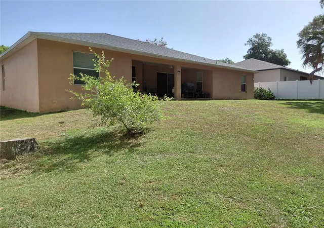 Photo 4 of Single family home for sale at 2716 NE 24th Place, Ocala, FL 34470 | MLS# OM728343 | Listing updated on 2026-07-15