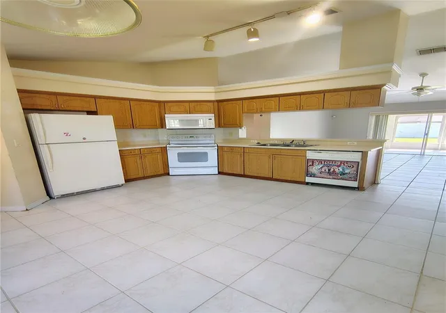 Photo 3 of Single family home for sale at 3248 Sawgrass Crk Cir, St Cloud, FL 34772 | MLS# S5153597 | Listing updated on 2026-08-21