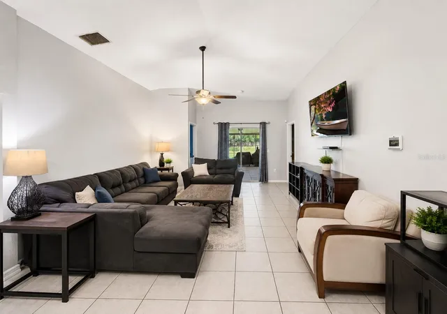 Photo 3 of Single family home for sale at 3012 Summer House Dr, Valrico, FL 33594 | MLS# TB8528566 | Listing updated on 2026-10-02