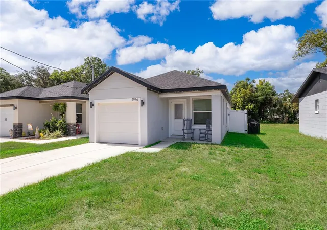 3rd image of 1946 Hollywood Ave, Eustis, FL 32726 | MLS# O6424527