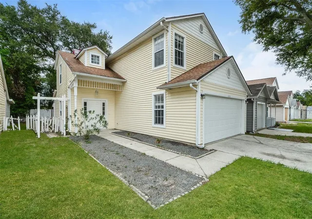 Photo 3 of Single family home for sale at 6730 Brittany Chase Ct, Orlando, FL 32810 | MLS# TB8528580 | Listing updated on 2026-09-08