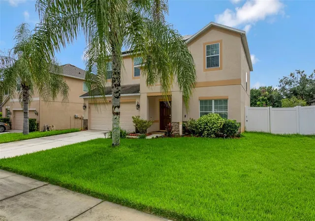 2nd image of 1424 Main St, Valrico, FL 33594 | MLS# TB8528588