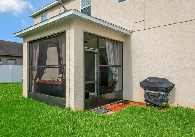 Photo 4 of Single family home for sale at 1424 Main St, Valrico, FL 33594 | MLS# TB8528588 | Listing updated on 2026-09-23