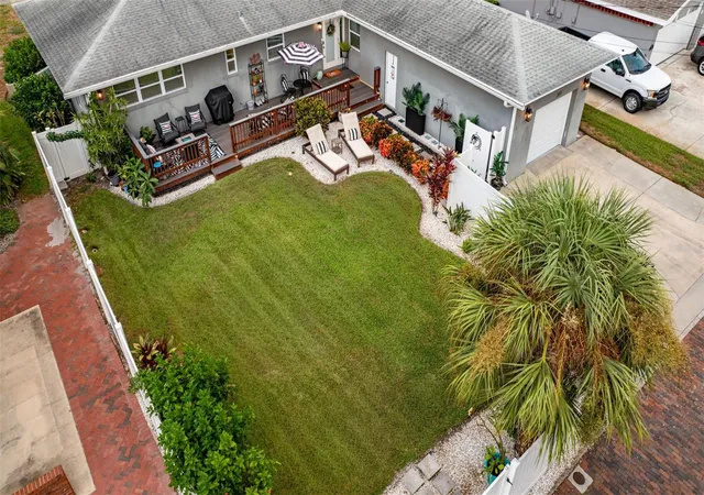 Photo 3 of Single family home for sale at 200 Park St N, Saint Petersburg, FL 33710 | MLS# TB8528599 | Listing updated on 2026-10-04