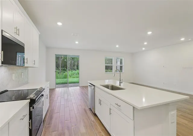Photo 4 of Single family home for sale at 83 Wandering Crk Way, Palm Coast, FL 32164 | MLS# TB8528601 | Listing updated on 2026-10-14