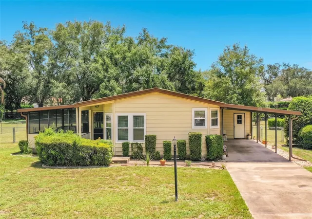 Photo 1 of Sale Pending at 8233 County Rd 109b, Lady Lake, FL 32159 | MLS# S5153604 | Listing updated on 2026-10-10