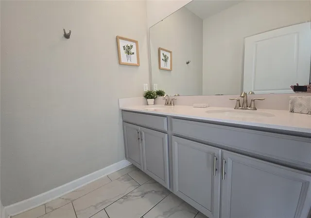 Photo 3 of Townhouse for sale at 1036 Leader St, Davenport, FL 33896 | MLS# O6424538 | Listing updated on 2026-09-02