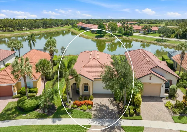 Photo 1 of Single family home for sale at 10496 Crooked Crk Dr, Venice, FL 34293 | MLS# A4699787 | Listing updated on 2026-08-27