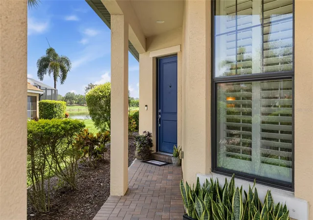 Photo 4 of Single family home for sale at 10496 Crooked Crk Dr, Venice, FL 34293 | MLS# A4699787 | Listing updated on 2026-08-27