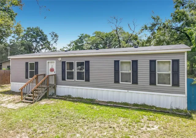 2nd image of 40628 Palm Dr, Eustis, FL 32736 | MLS# G5115039