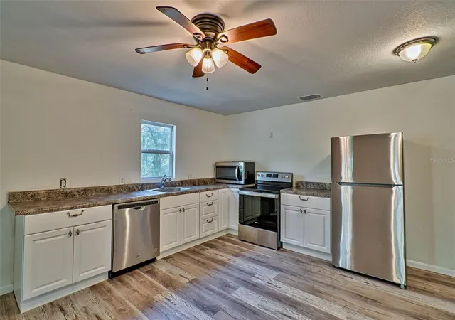 Homes for sale in Bell, FL | 300 S Us Hwy 129, Bell, FL 32619 | MLS# S5153611