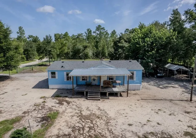 Photo 2 of Manufactured home for sale at 7491 Ne 101st Court, Bronson, FL 32621 | MLS# W7887584 | Listing updated on 2026-08-24